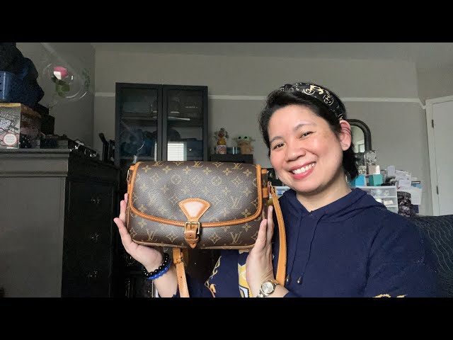 LOUIS VUITTON SOLOGNE PRE-LOVED, WHAT FITS INSIDE, I DON'T LIKE THE SMELL 