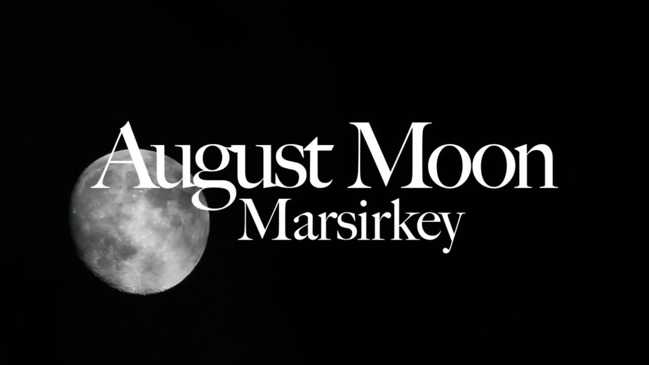 Луна ком. Moon голубая луна. August moon группа. Август мун. August moon группа.