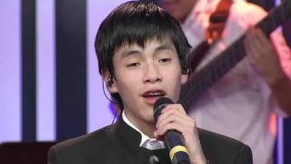 Javier canta Entrégate en Vidas Extremas