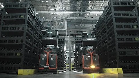 ek robotics x Miele | SMART MOVE Transportroboter für systemgesteuerte Blocklagerung von Bauteilen