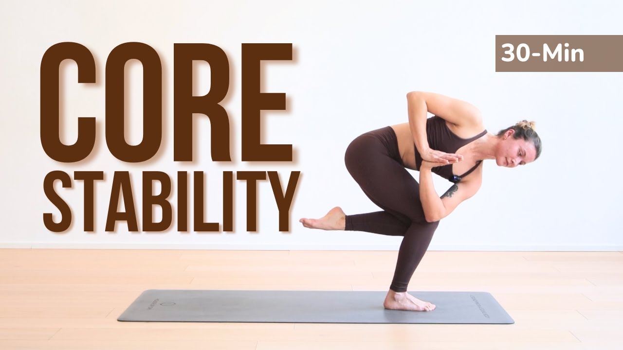 30-минутная практика пробуждающей йоги | Скручивания, балансы и укрепление всего тела