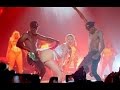 Miley Cyrus se limpia el trasero cola nalgas con la bandera de México