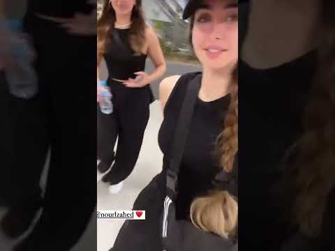 هنا الزاهد واختها نور لابسين زي بعض