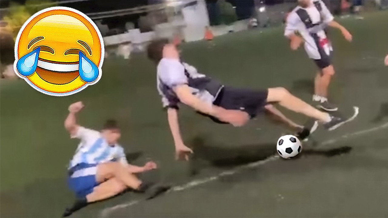 FUNNY FOOTBALL VIDEOS 🤣 FAILS. SKILLS, GOALS, MEMES & MORE