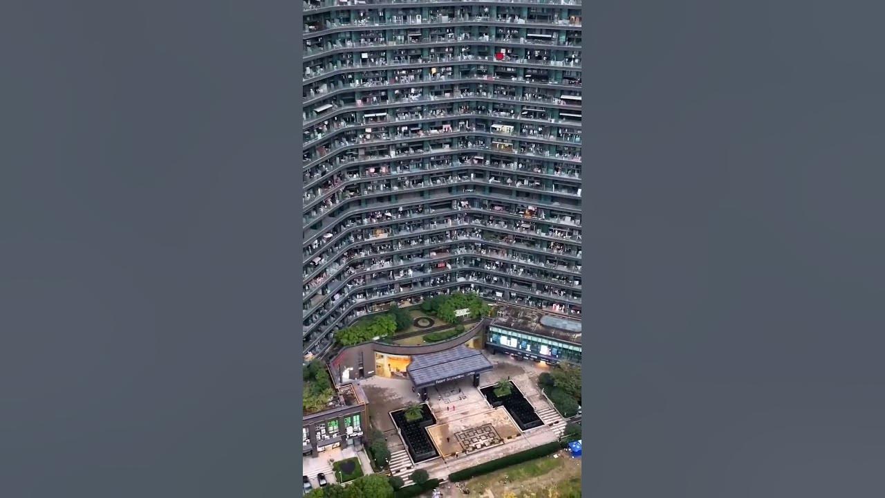 Это одна из самых населенных многоэтажек мира на 20 тысяч жителей
