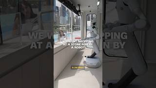 We went shopping at a store run by a robot We went shopping at a store run by a robot
