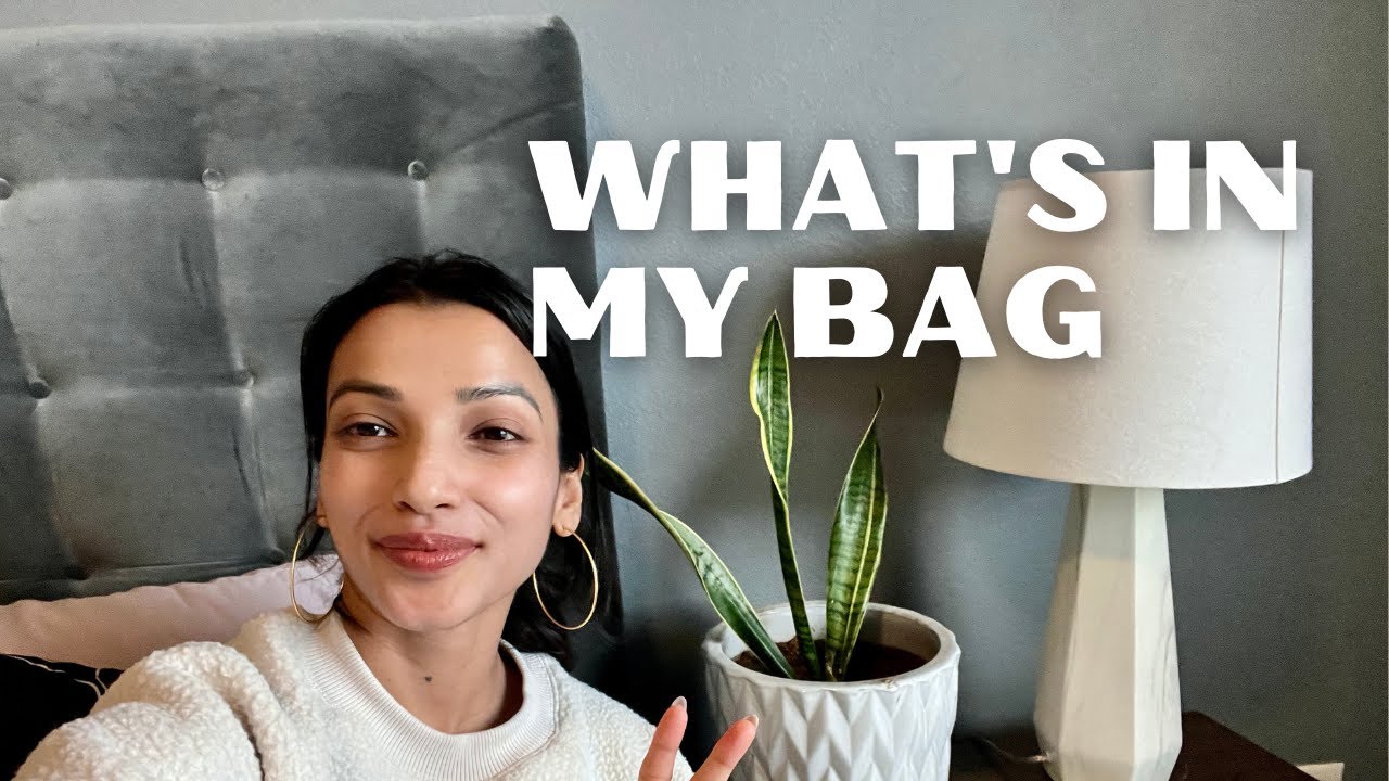 What's In My Bag VOGUE Inspired YouTube