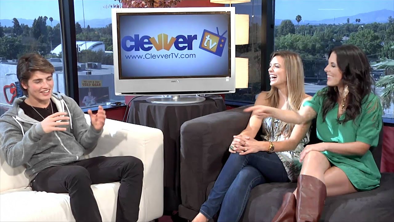 Gregg Sulkin: Avalon High Interview