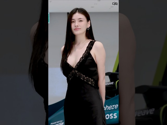 배우 김용지(Kim Yongji), 눈길 사로 잡는 블랙 드레스 #김용지 #kimyongji #배우