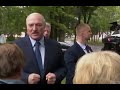 С катетером на кисти! Лукашенка спустили с лестницы состояние критическое. Вели за руки –Коля рыдает