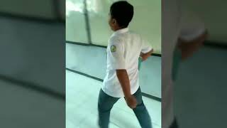 Masa SMA yang tengil...lucu banget tahan tawa 1 menit kalo bisa!!FIGHT3R