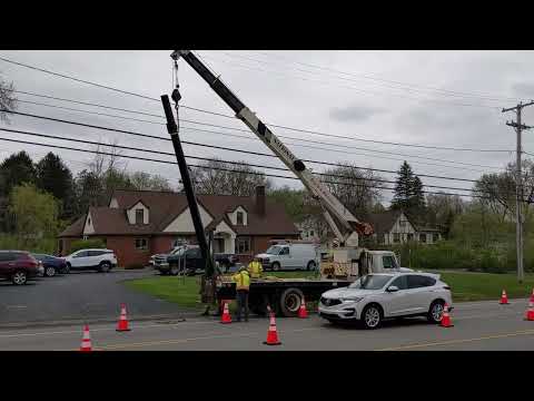 Traffic Signal Pole Installation - video from Bruce & Merrilees
