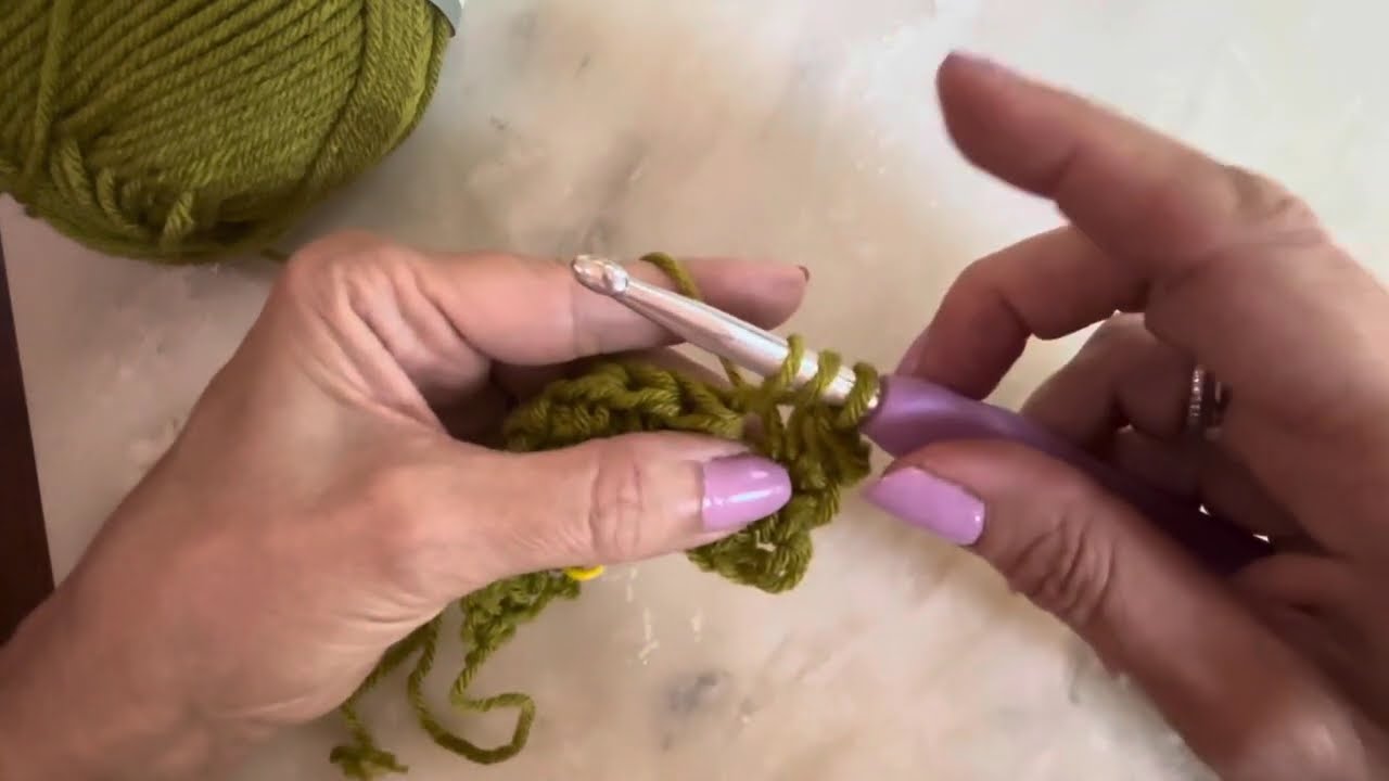 LEARN TO CROCHET - The half double crochet stitch (hdc) QUICK LESSON tutorial for absolute beginners
