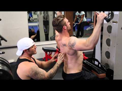 Lat Pull Downs: The CORRECT way