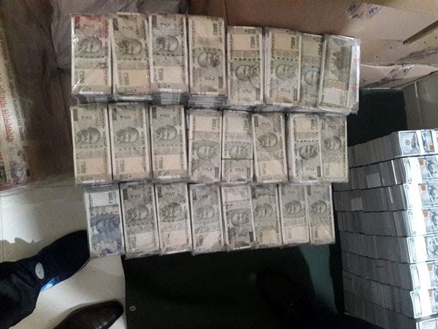 Fake currency notes worth crores seized in Pune, army officer among 6 arrested class=