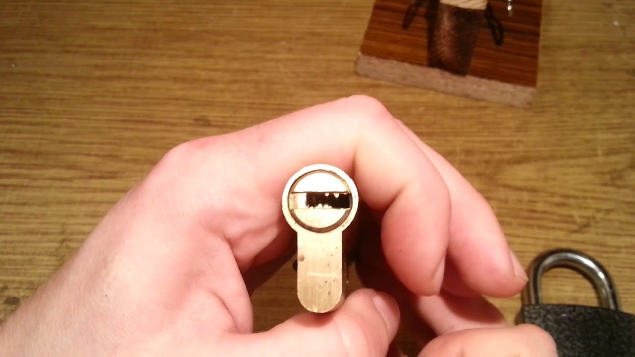 Как открыть замок "Master Lock" - YouTube