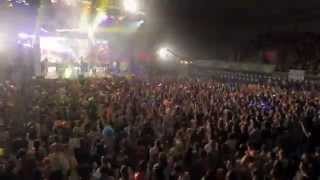 Los Ajenos Feat. Martin Machore - Loco (En Vivo) [Video Oficial]