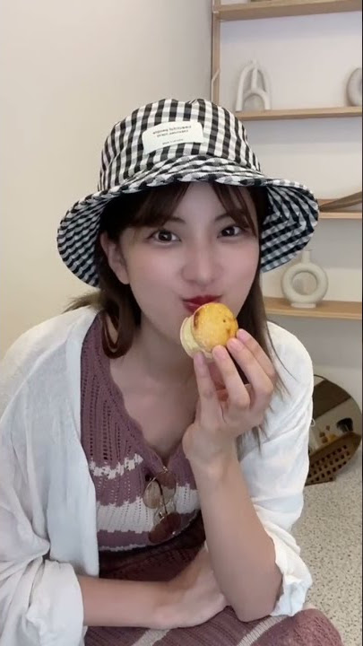 Hitomi kencan bersama jeromepolin