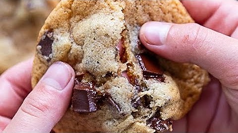 The Secret to the Best Chewy Chocolate Chip Cookies Recipe
