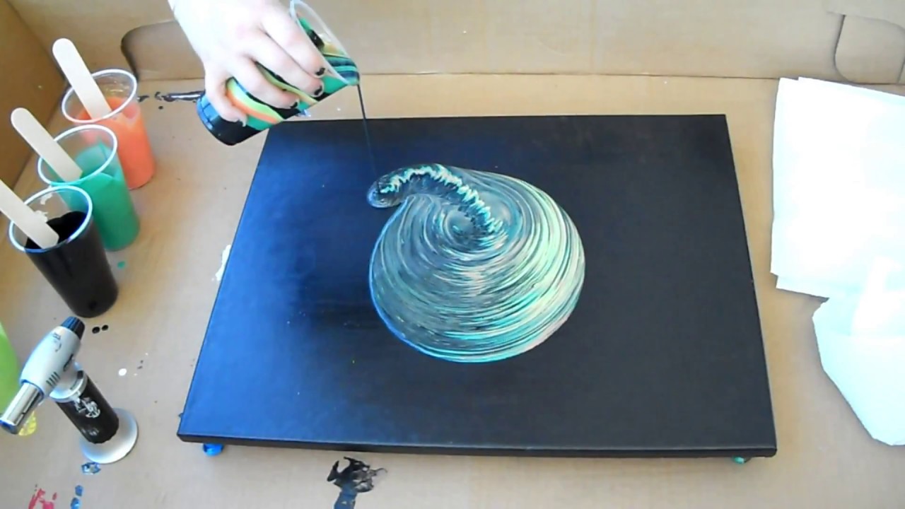 Acrylic Tree Ring Pour - YouTube
