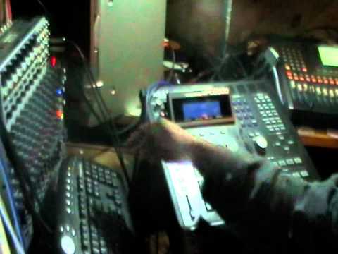 DIGGIN' ON YOUTUBE (MPC 3000 BEATS)