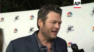 Famous Blake Shelton discusses Christmas and his love of holiday music Wealth
