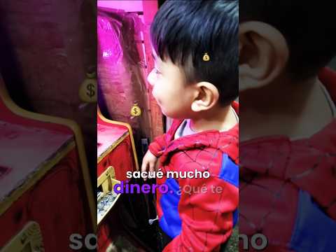 NIÑO PEQUEÑO SACA BAR EN MAQUINA TRAGAMONEDAS #tragamonedas #maquinas #slot #jackpot #casino
