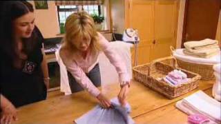 Anthea Turner - 'Perfect Housewife' T-shirt folding