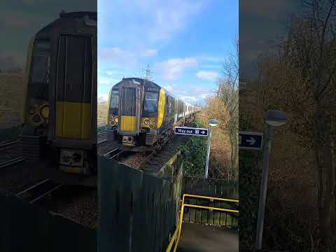 Trains at Winnersh Triangle 16/2/26