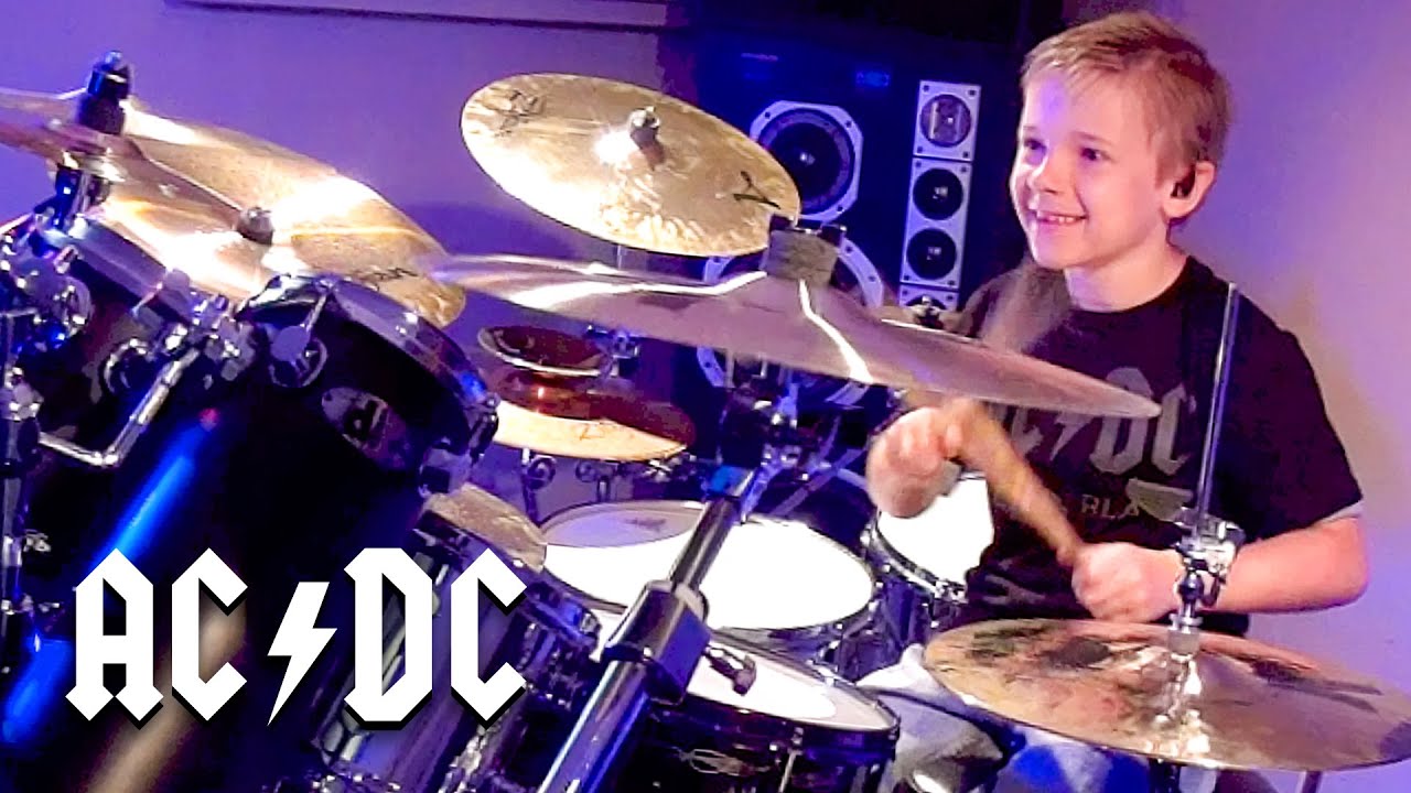 SHOOT TO THRILL - AC/DC (7 year old Drummer)