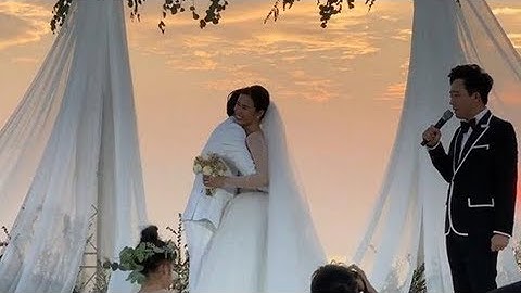 Cận cảnh nụ hôn Ông Cao Thắng dành cho Đông Nhi trong đám cưới khiến Trấn Thành 