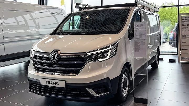 NEW 2025 Renault Trafic - Interior and Exterior Walkaround