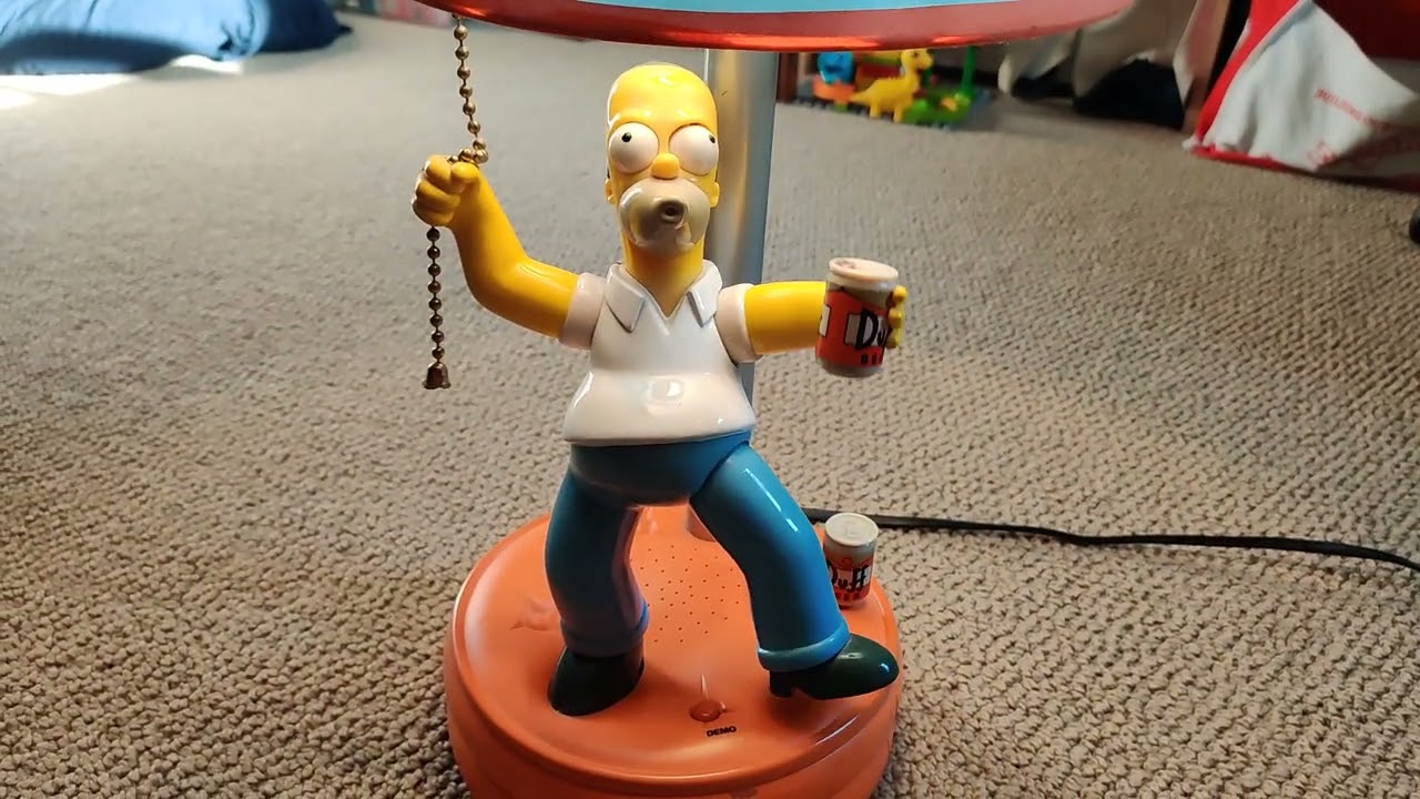 My COLLECTORS: Homer Simpson Talking Animated Lamp. Well.. not so
