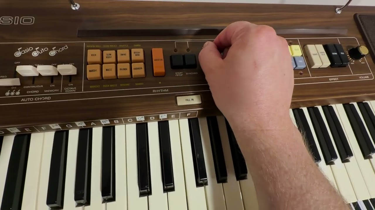Casiotone 401 Video - Pushing EVERY Button - YouTube