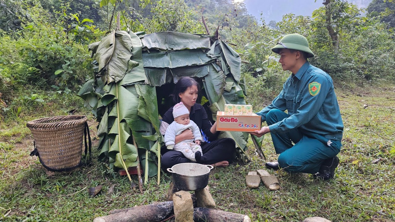 The kind police officer helped and donated a house to a poor, homeless single mother.