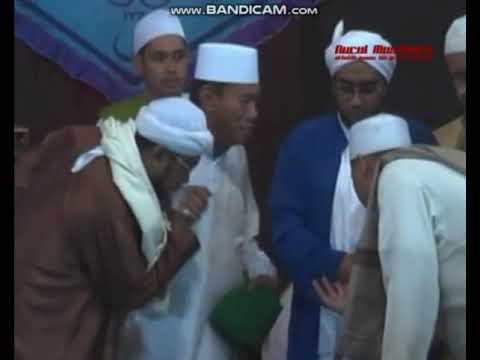 Majelis Nurul Musthofa Tempo Dulu - Yaa Abana Segaf + Thola'al Badru di Lap.GOR CEGER Tahun 2011
