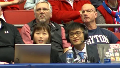 Students provide play-by-play for NCAA basketball fans in China - DayDayNews