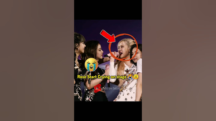 Rosé Start crying on stage 😢😭 #blackpink #rosé #jennie #jisoo #lisa #youtubeshorts #100kviews