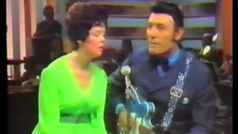 Carl Perkins & Linda Gale Lewis "Daddy Sang Bass"