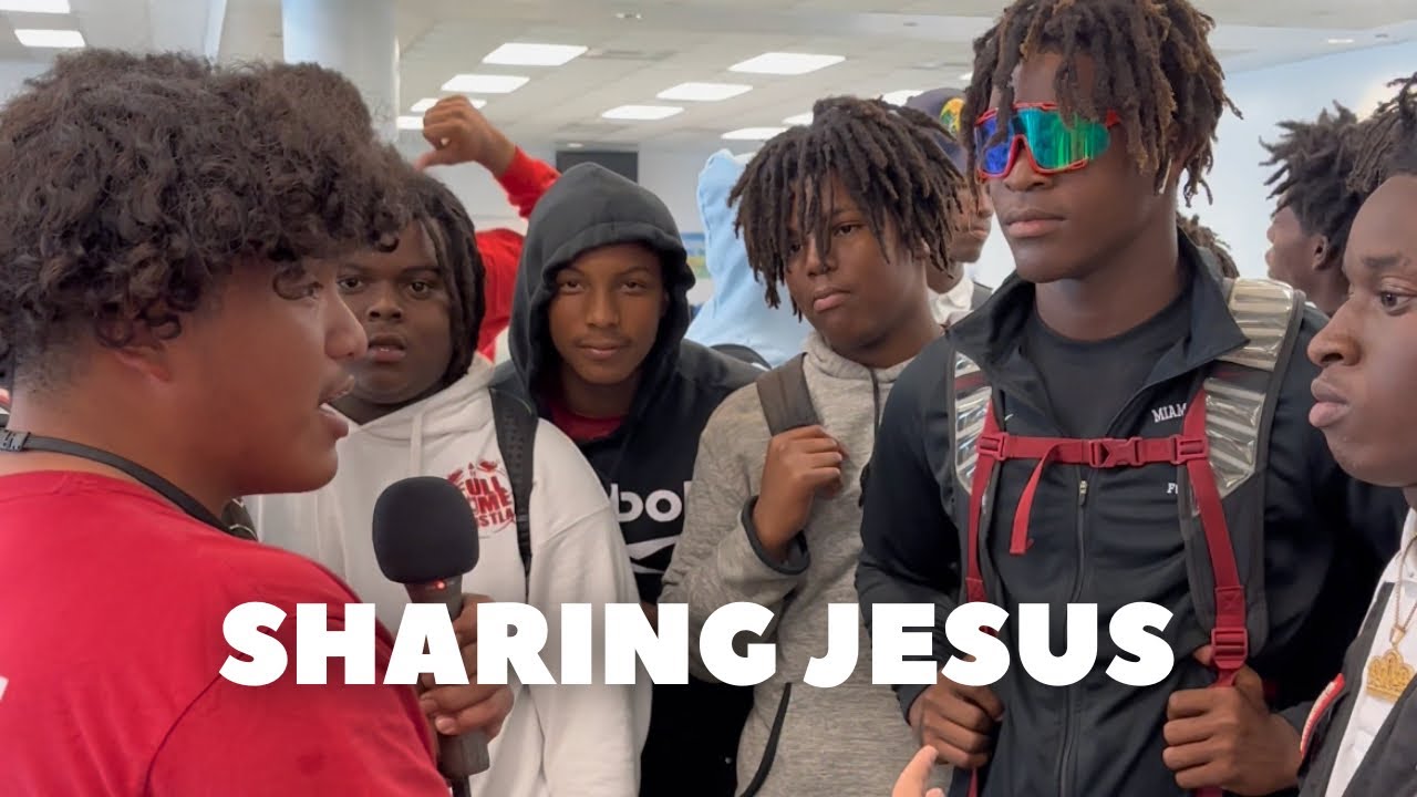 Preaching The Gospel In High School 🗣️ Youtube 