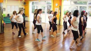 Video thumbnail of "IRISH WASHERWOMAN LINE DANCE DANA"