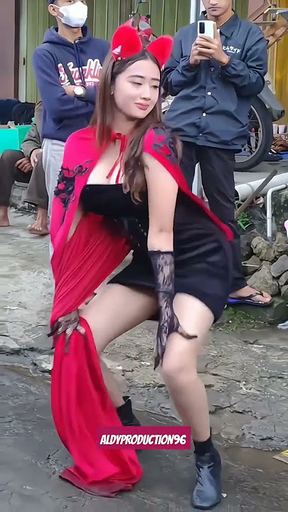 Eve cahaya goyang hot dancer viral#karnavalpujon#fypage#aldyproduction#sekopsekop