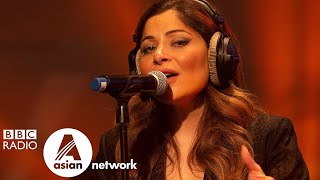 Kanika Kapoor &amp; The 515 Crew - Chittiyaan Kalaiyaan/Baby Doll Mashup - Asian Network Live Session