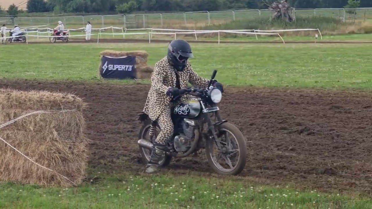 5 of many!   Malle Mile at Grimsthorpe Castle 2023 Ladies Hill Climb (watch them all)