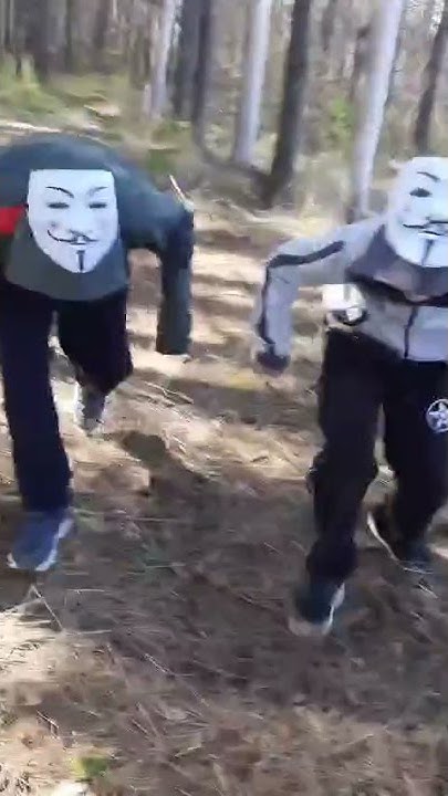 Это программа в мире снюсоедов маска инкогнито срать не заметно лес ...