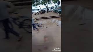 Download Lagu How the Galle Seaway has been damaged by the arrival of sea waves on land . 🙄 MP3