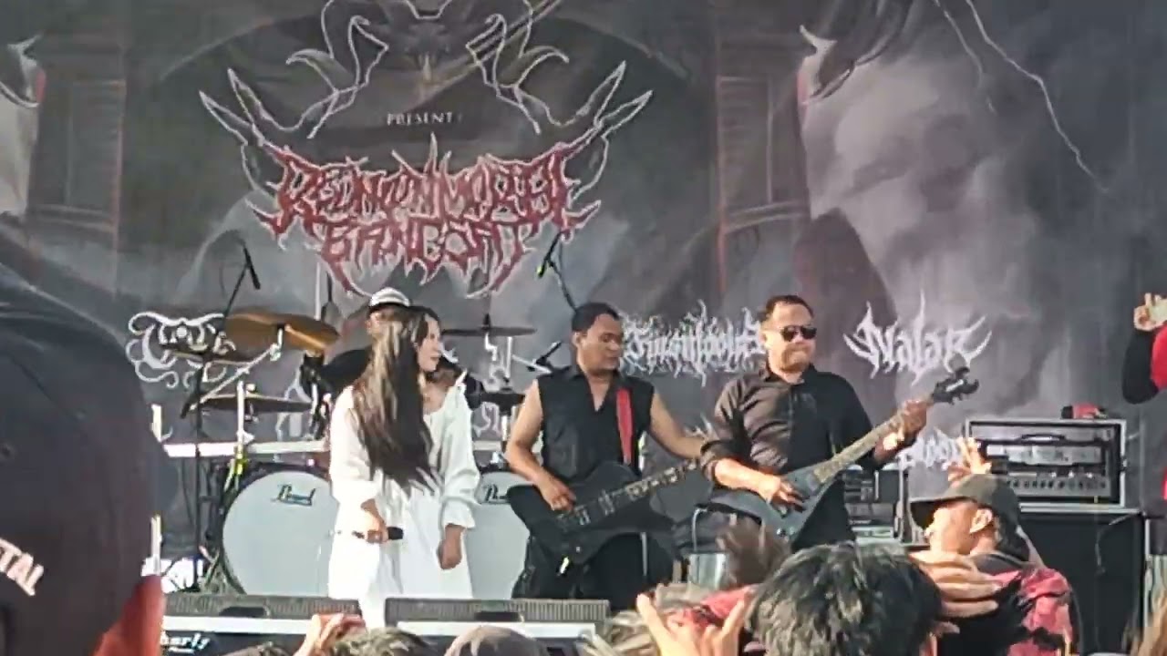 Total tragedi - hampa ku menanti live at reunian moral bangsat,lapangan volly tebing cafe-paciran