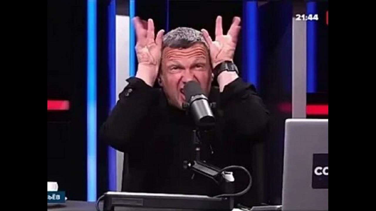 На вилле Соловьева на озере Комо кто-то устроил майдан)))