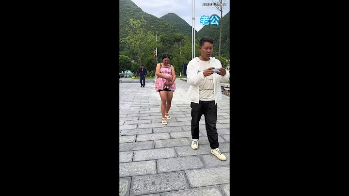 老公只顾玩手机，老婆的包被别人抢走了都还不知道，像这样的男人该打吗……#传递正能量@搞笑哥【天狼团队】 @小阿江 天狼团队 @何晓敏【天狼团队】 @波哥【天狼团队】