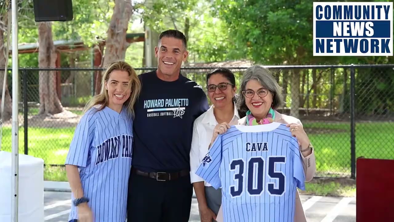 Грант Миллер присоединяется к закладке фундамента двух новых полей на стадионе Chapman Park Field!